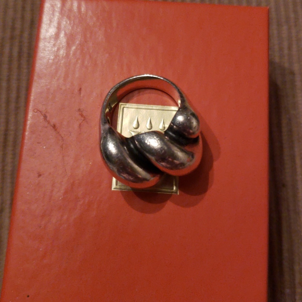 Gorgeous James avery sisterhood ring